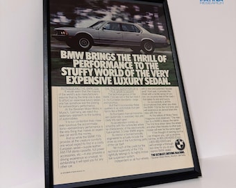 Publicité encadrée pour la BMW 733i : le frisson de la performance