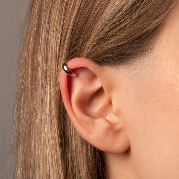 Ear Cuff | Minimalist Ear cuff | Fake Piercing | Cartilage Ear cuff | Tiny Ear Cuff | Ear Cuff No Piercing | Ear Cuff Non Pierced | Gold