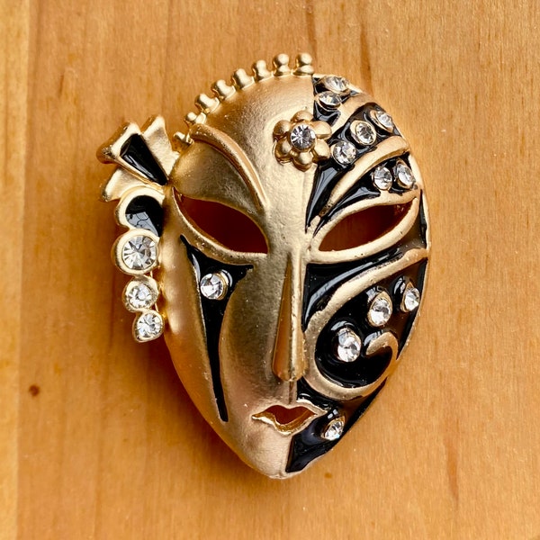 Brooch    Face Mask Pin   Ornate   Mardi Gras and Other Occasions