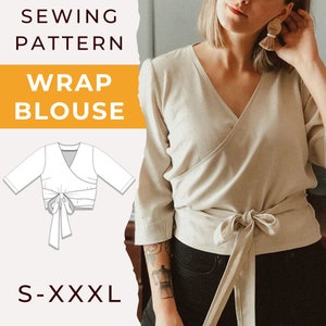 Pode incluir: Um padrão de costura para uma blusa de amarrar. O padrão está disponível nos tamanhos S-XXXL. A imagem mostra uma blusa branca de amarrar com um laço na cintura.