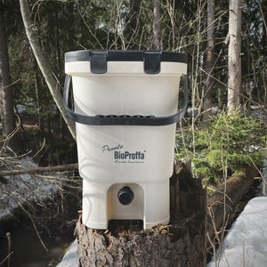 Contenedor de compostaje Bokashi con clips en la tapa - 100% hermético, 15 litros, color crema y negro