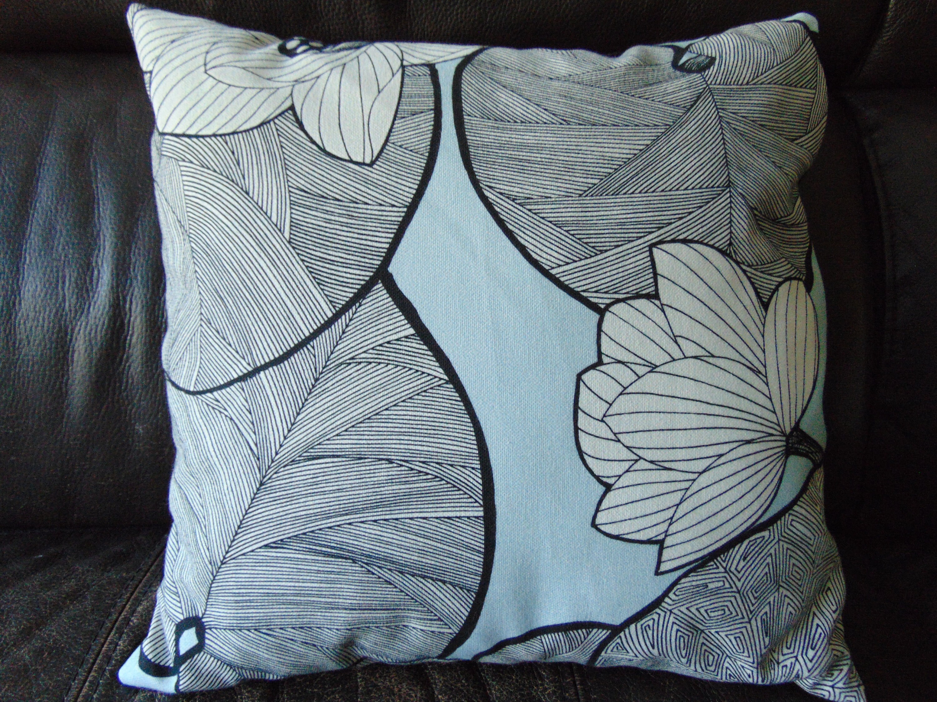 Coussin Fleur de Nénuphar