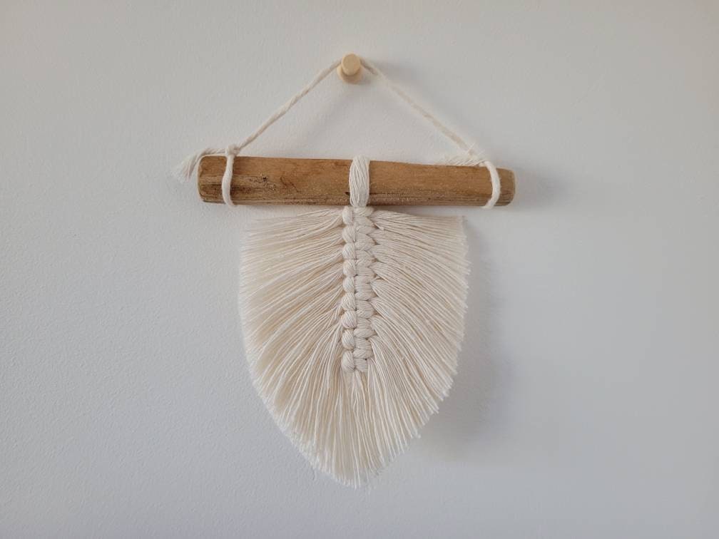Plume Macramé avec Bois Flotté