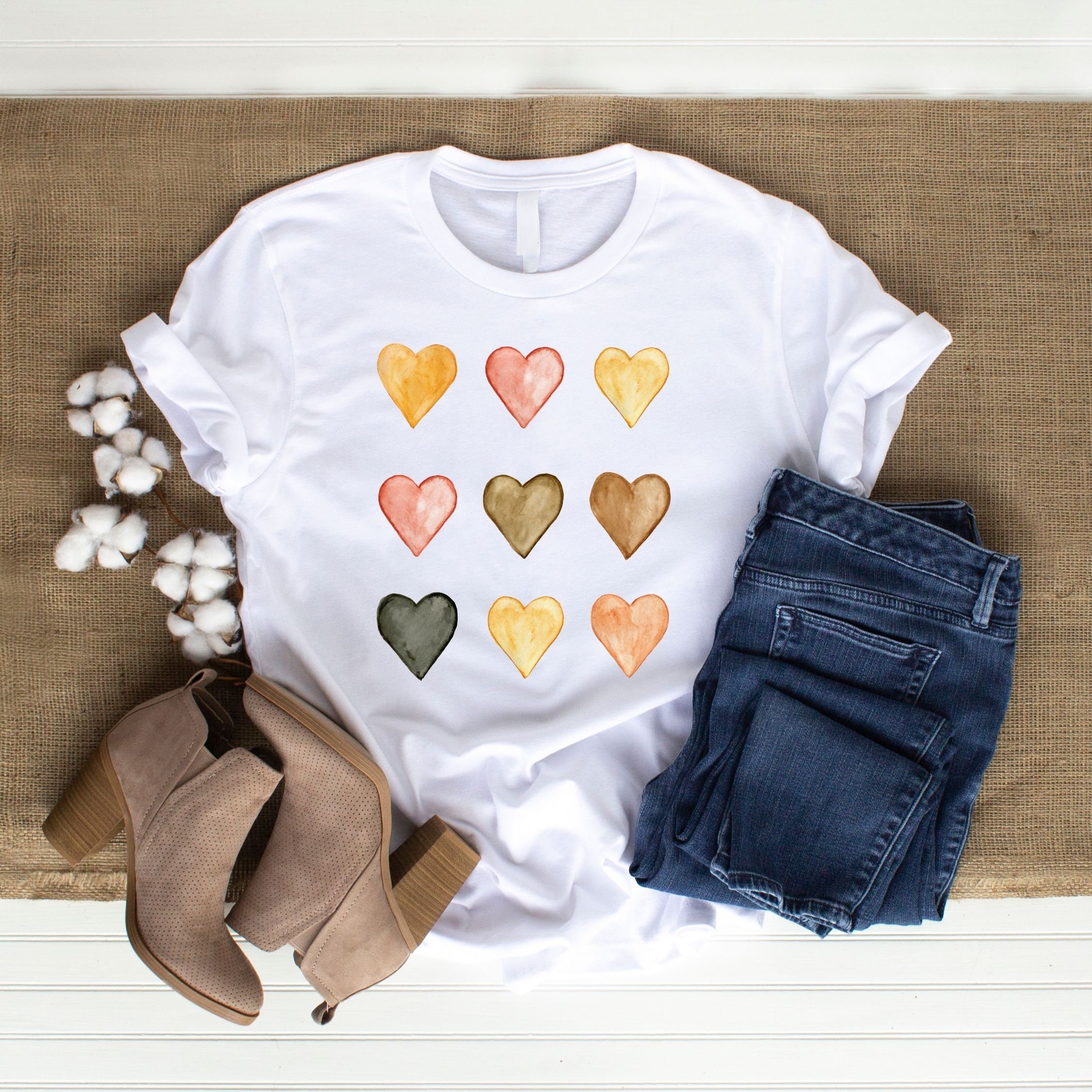  Watercolor Heart T-shirt, Heart Printed T-shirt, Best  Valentines Day T-shirt, Rainbow Hearts T-shirt, Valentines Day Apparel,  Gift for Her, Gift for Mom