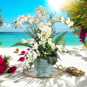 Composizione di orchidee a farfalla bianche, centrotavola floreale realistico, vaso in ceramica