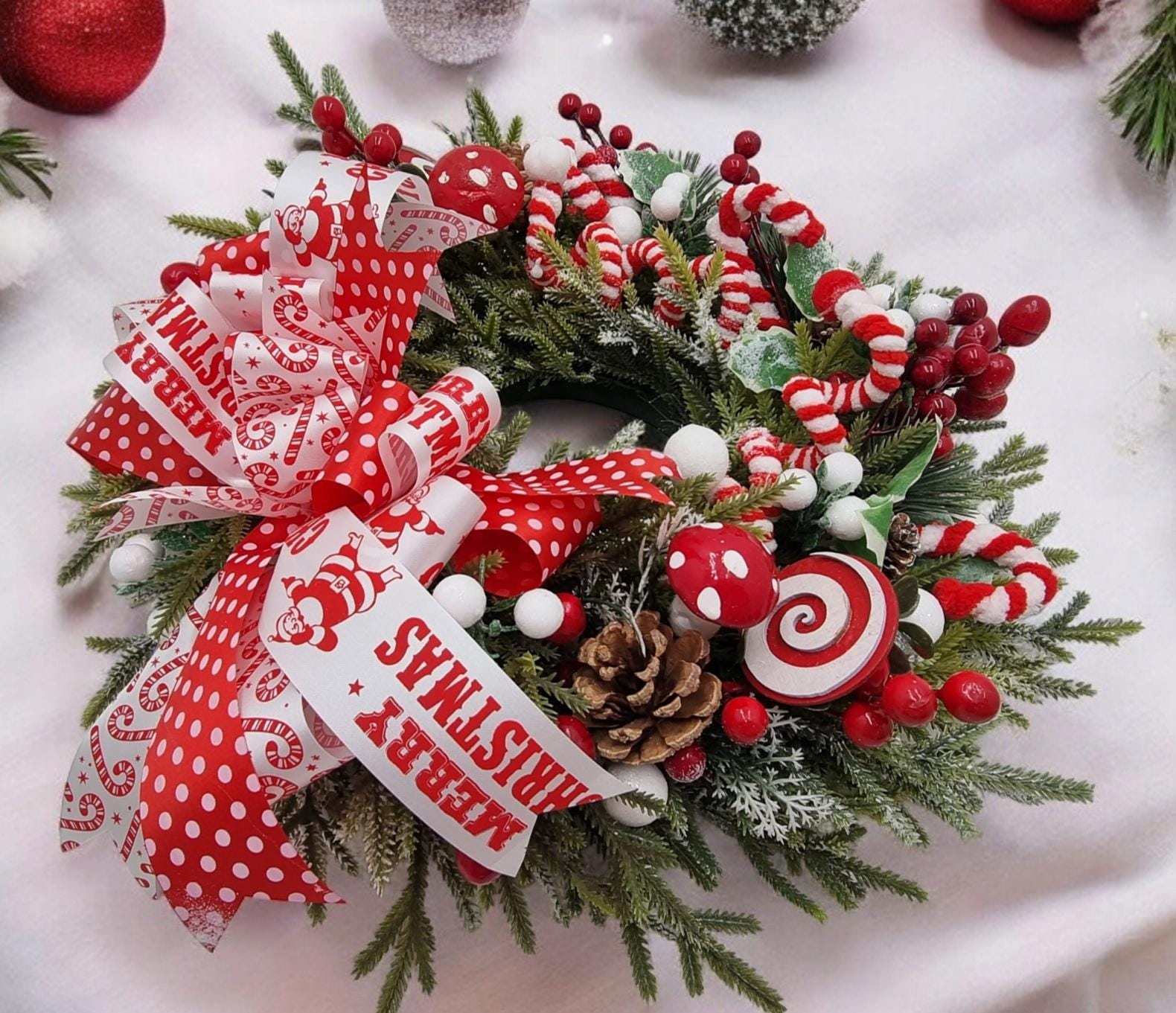 Christmas Wreath: Festive Holiday Door Decoration (15.5
