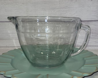 Vintage LARGE 8 cup Pampered Chef Glass Measuring Cup -  8 Cup Batter Measuring Bowl - 2 Quart Vintage Batter Bowl