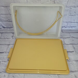 Tupperware Fresh-n-fancy Rectangle Sheet Cake Carrier W/handle Cupcakes ...