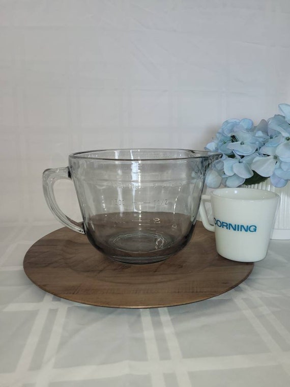 Vintage LARGE 8 Cup Anchor Hocking Glass Measuring Cup 8 Cup Measuring Bowl  2 Quart Vintage Batter Bowl 