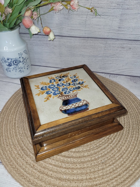 Vintage Wood Tile Top Trinket Jewelry Box with Bea