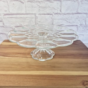Vintage LE Smith Glass Cake Stand Pedestal Footed, Excellent! With Original LE Smith Sticker - Crystal Cake Stand