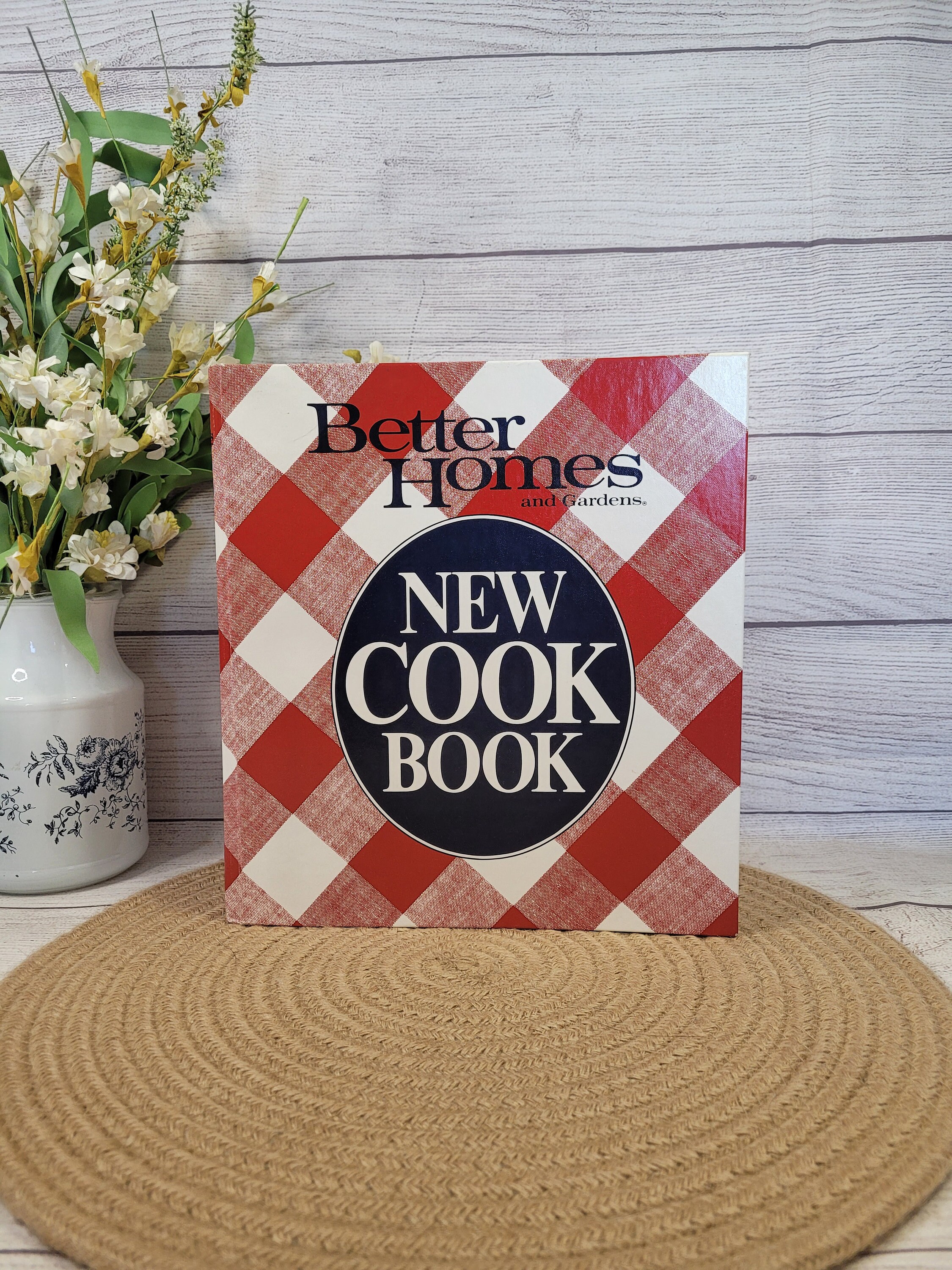 Better Homes and Gardens New Cook Book - 1982 - Kitschy Better Homes and Gardens New Cook Book - 1982 - Kitschy