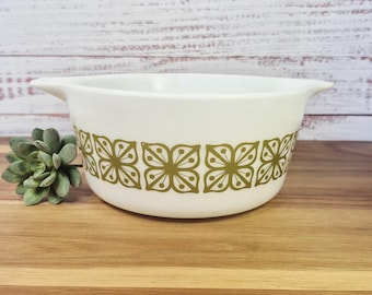 Vintage Pyrex Verde Floral 474 B, Vintage Pyrex 1 1/2 Quart Square Autumn Green Flowers - Pyrex Verde