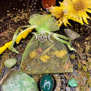 Healing Spell Sachet: Manifesting Energy, Spell Work