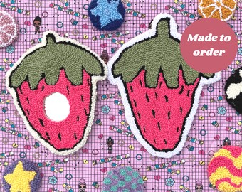 HECHO A PEDIDO - mini alfombra de espejo de fresa colgante de pared con mechones - colgante de pared de aguja perforada - linda decoración de pared de alfombra kawaii