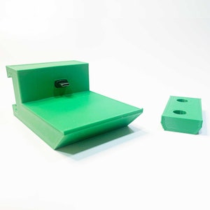 Mario Kart Live Home Circuit Wall Mount & Charging Base Green