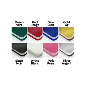 May include: A set of 10 acrylic squares in various colors, including green, red, blue, gold, black, white, pink, and silver. Each square has a white border and is labeled with the color name in both English and French.