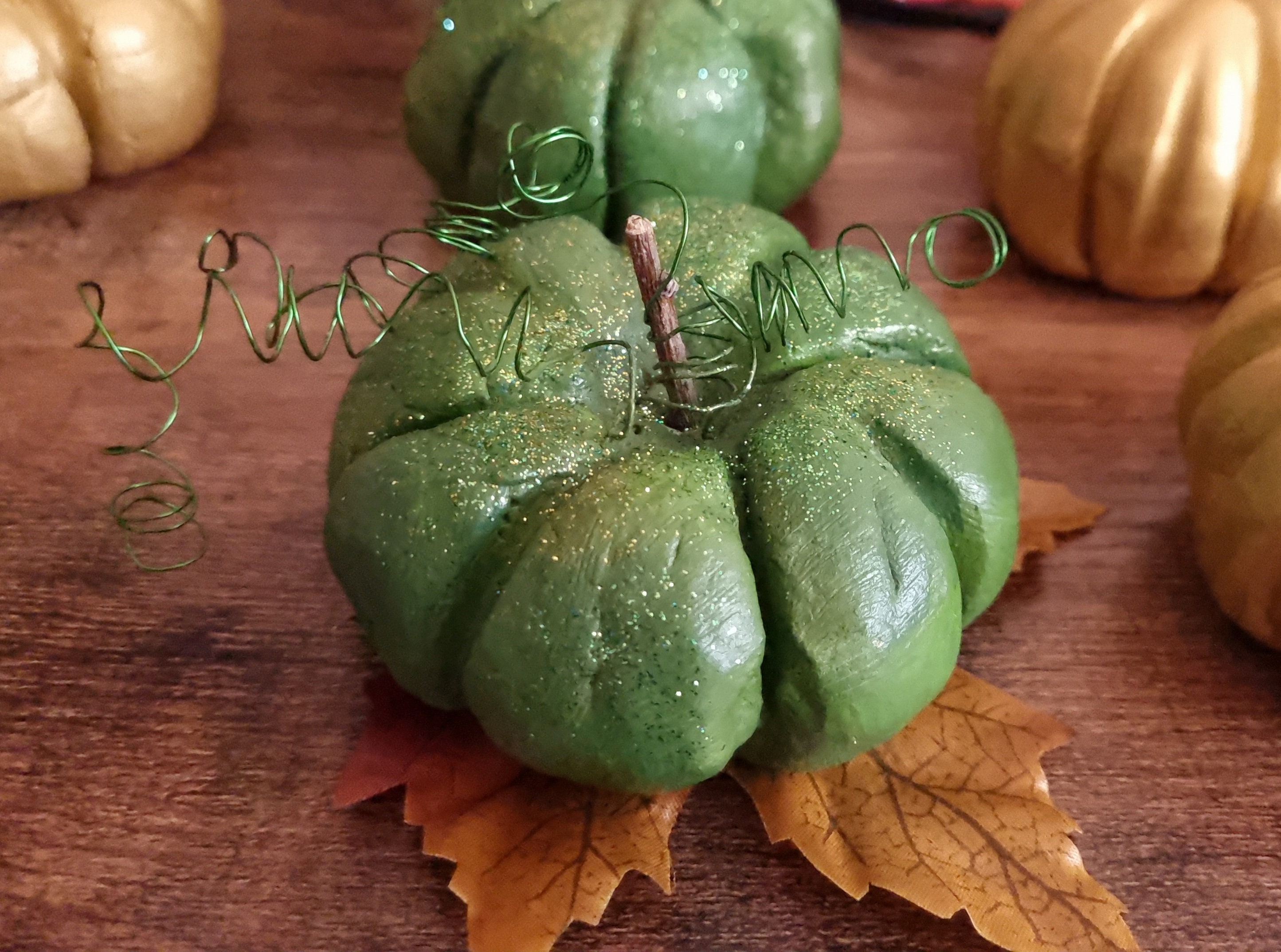 Merveilleuses Citrouilles Vertes Pumpkin Sculptures Automne Autumn Fall Fait Main Décoration Cadeau 