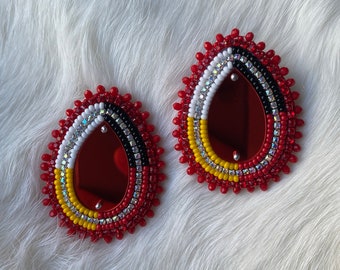 Red Mirror Teardrop with Four Sacred Colours