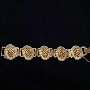 elizabeth morrey mid century modern gold chunky bracelet image 5