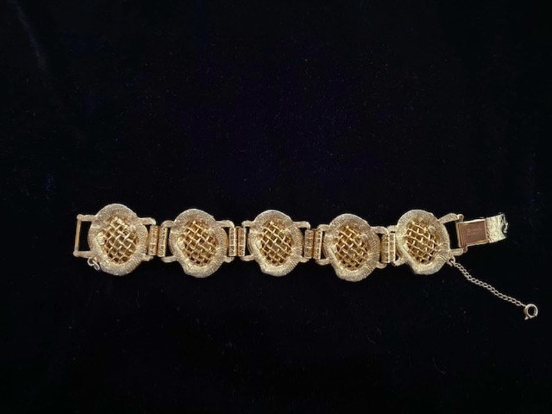 elizabeth morrey mid century modern gold chunky bracelet image 5