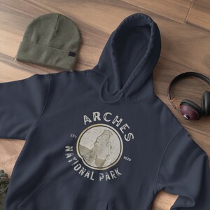 Arches National Park, Utah, Moab, Delicate Arch, American Southwest, Utah Fleece, Sweatshirt, Arches Shirt, Pullover, Hiking, Hoodie