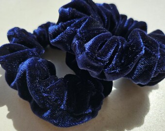 2er Pack Mitternachtsblaue Velvet-Haargummis (S)