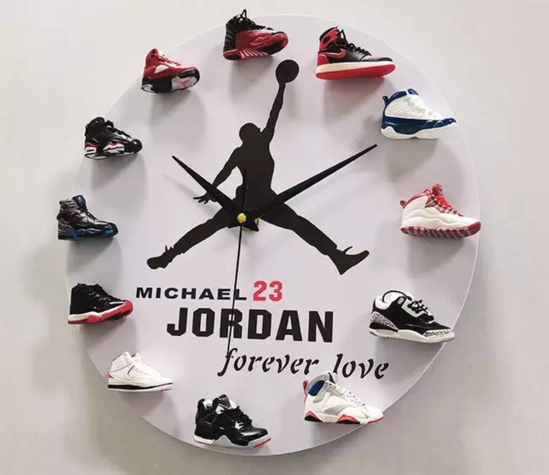 michael jordan shoe clock