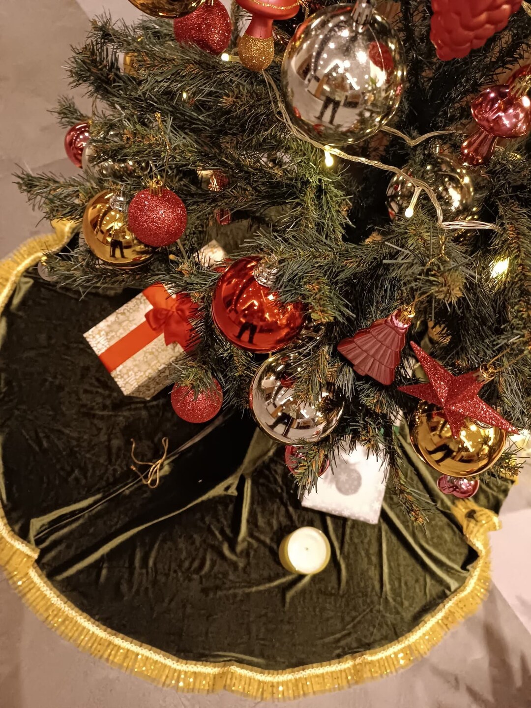 Christmas Tree Skirt, Velvet Christmas Tree Skirt, Olive Green Skirt,round Table Skirt, Bead