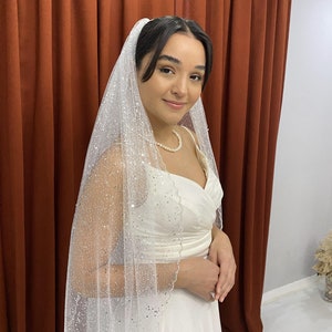 Sparkly sequin wedding Veil, Glitter sequin wedding veil, sequin shimmer wedding  veil, Fingertip veil, Wedding Veil, Cathedral veil