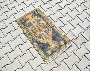 Vintage Turkish Oushak Rug: Small Pastel Entryway Mat (1'54x2'85 Ft)