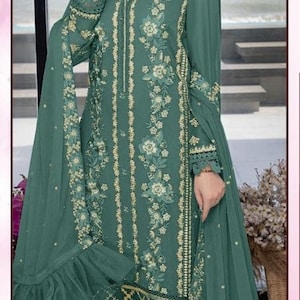 Elegant, stylish Indian/Pakistani attire/dress
