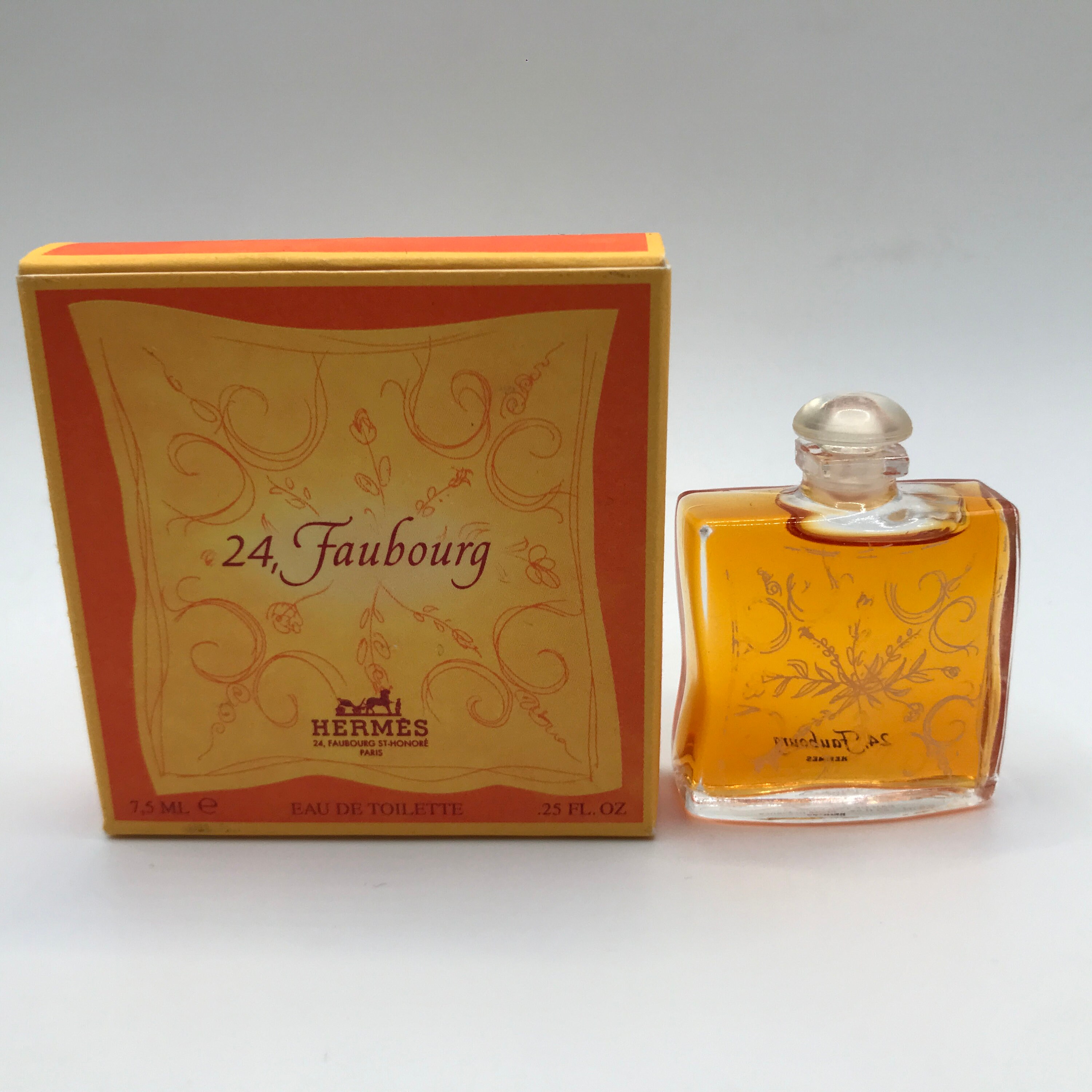 Hermes 24 faubourg. Hermes Faubourg духи. Гермес 24 Faubourg. Hermes 24, Faubourg 15 мл. Hermes 24 Foubourg.