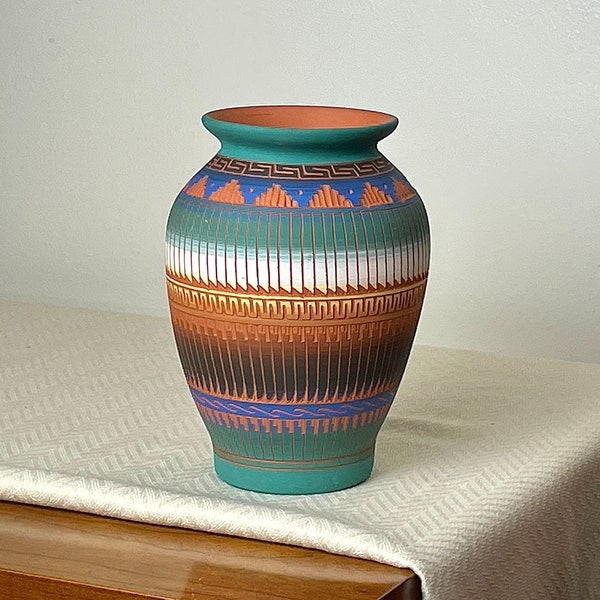 Navajo Studio Art Pottery Vase by Cecilia Benally, Native American Terracotta Art Pottery, Vintage Southwestern Pottery Vessel