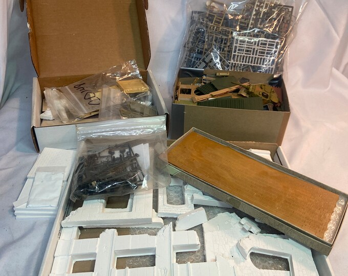 WWII Era Germany 1/35 Military Plaster Plastic Model Kit Bashing Parts