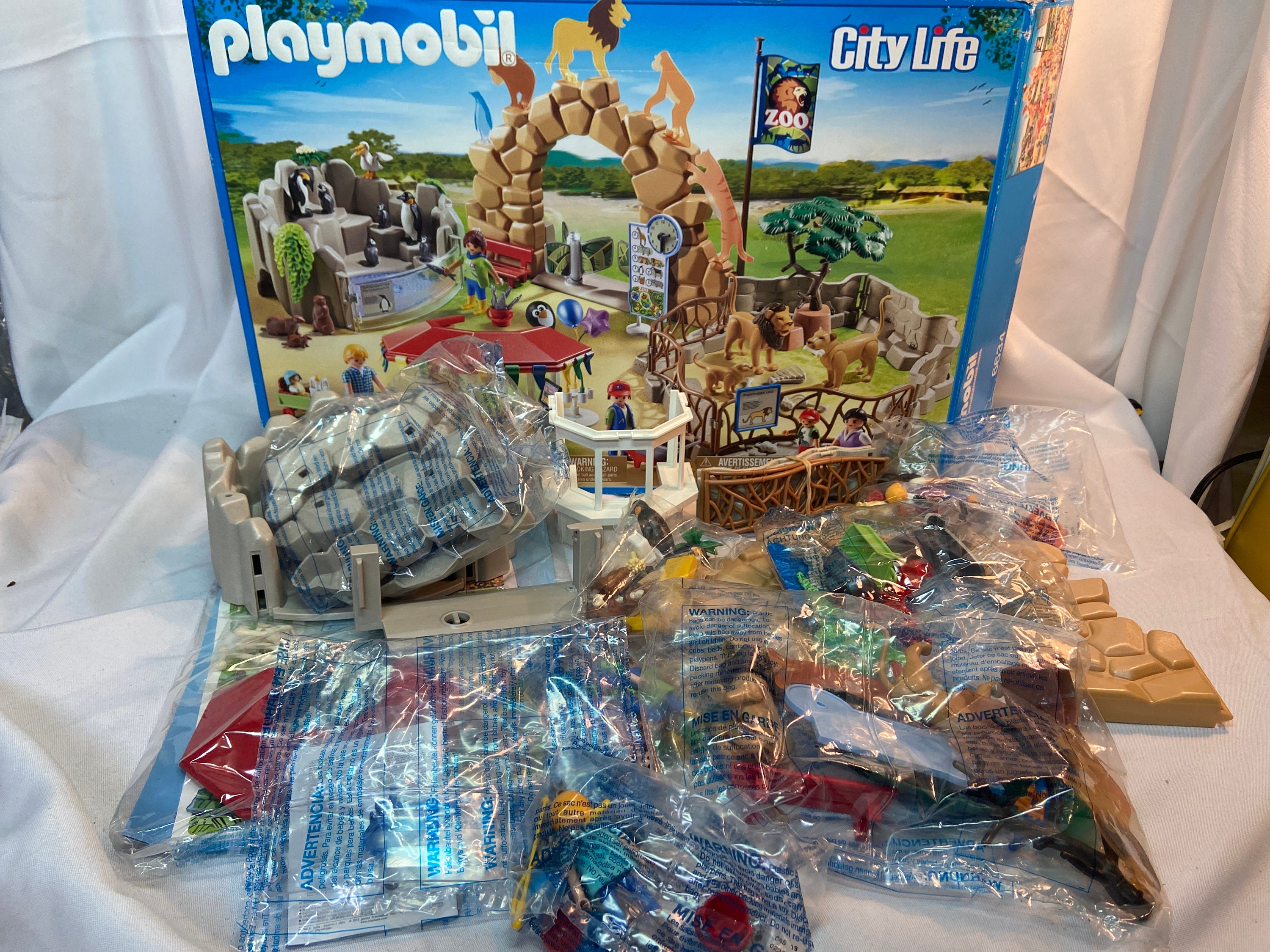 Playmobil City Life 6634 Zoo New Complete -  UK