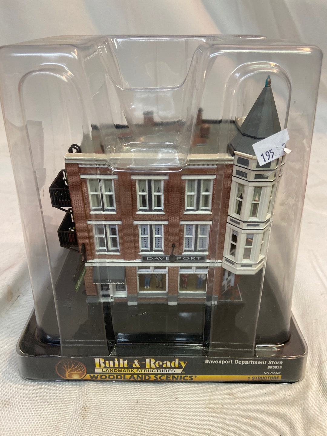 WOODLAND SCENICS O SCALE LUBENER'S GENERAL STORE BN 5890
