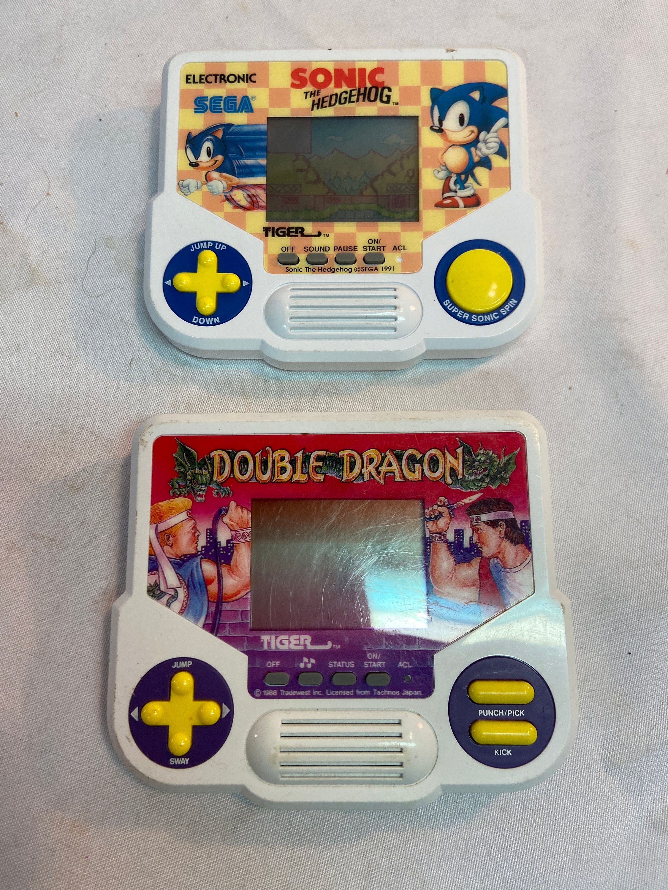 Double Dragon (Handheld) : Tiger Electronics (licensed from