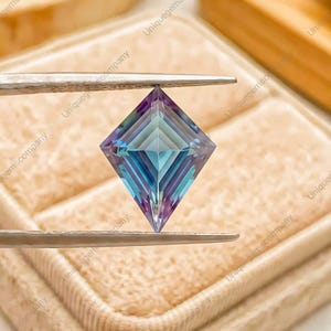 Loose Alexandrite Gemstone - Kite Shape, Color Changing Stone Perfect for Jewelry, Custom Rings & Pendants"