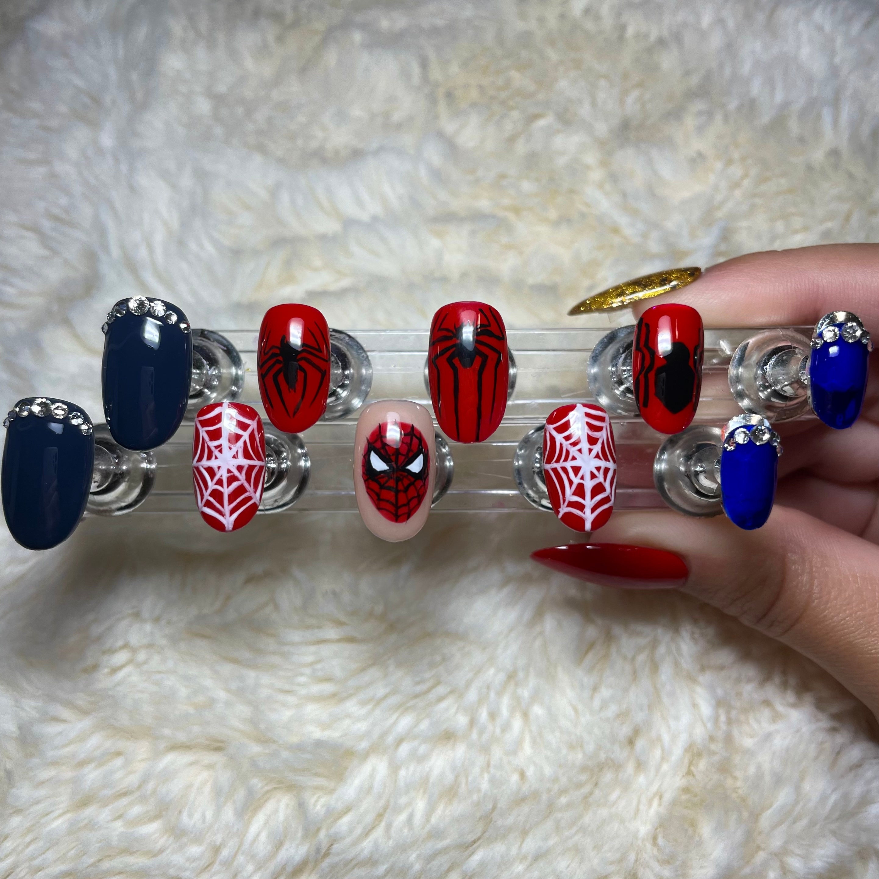 Spiderman nail art - Etsy México