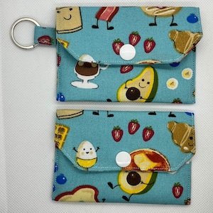 Linda mini billetera foodie, billetera de tarjeta de tela hecha a mano, estuche anticonceptivo reutilizable
