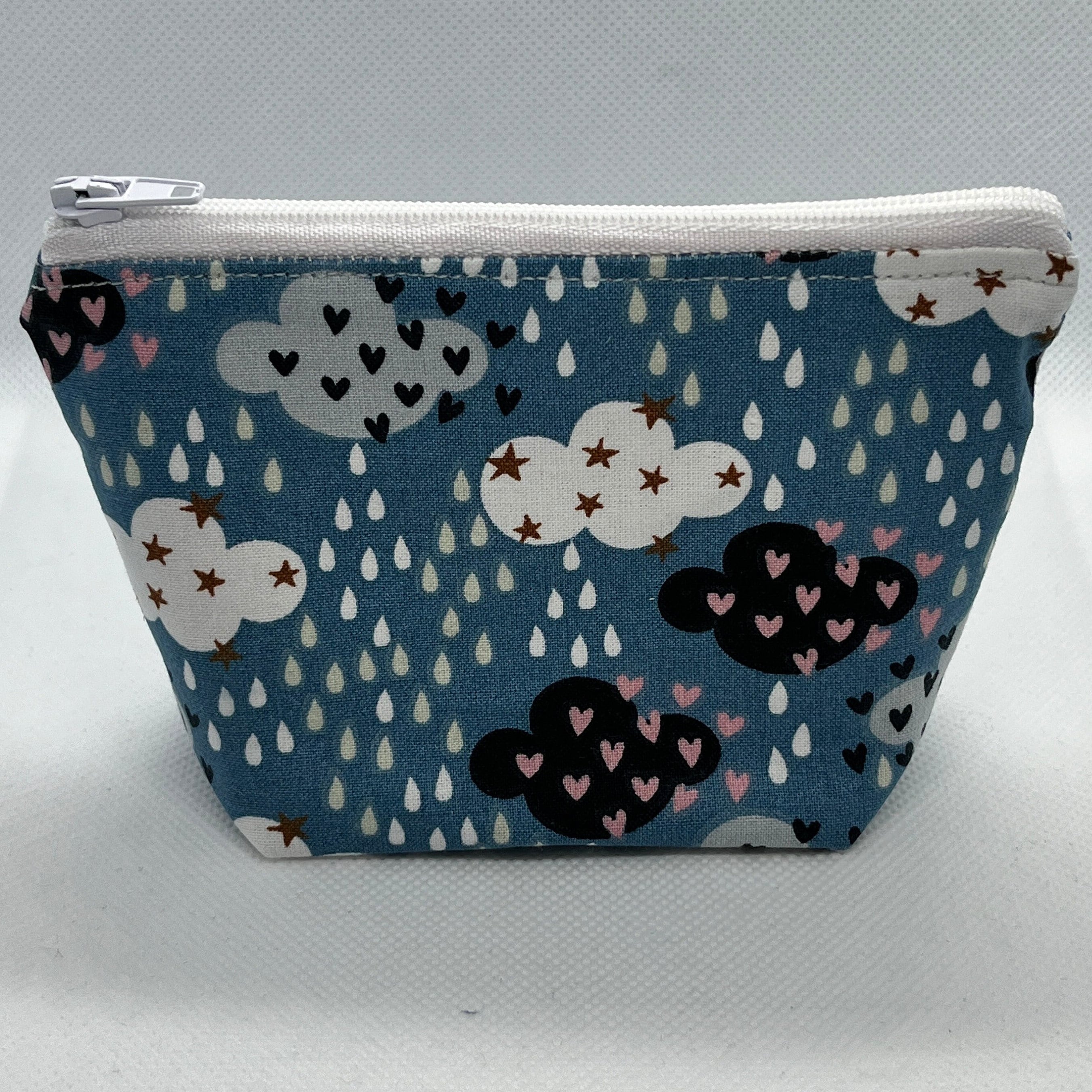 Coin pouch with 'Duck & Raindrop