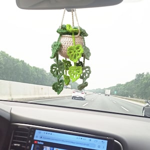 PATTERN: Step-by-step instructions for crocheting a Monstera leaf hanging planter with daisy flower, cute car rear view mirror, home decor image 6