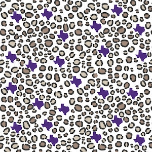 Könnte beinhalten: Ein sich wiederholendes Muster mit weißem Hintergrund, braunen und beigen Leopardenflecken und violetten Umrissen des Bundesstaates Texas. Das Design ist eine nahtlose Wiederholung, geeignet für verschiedene Anwendungen.