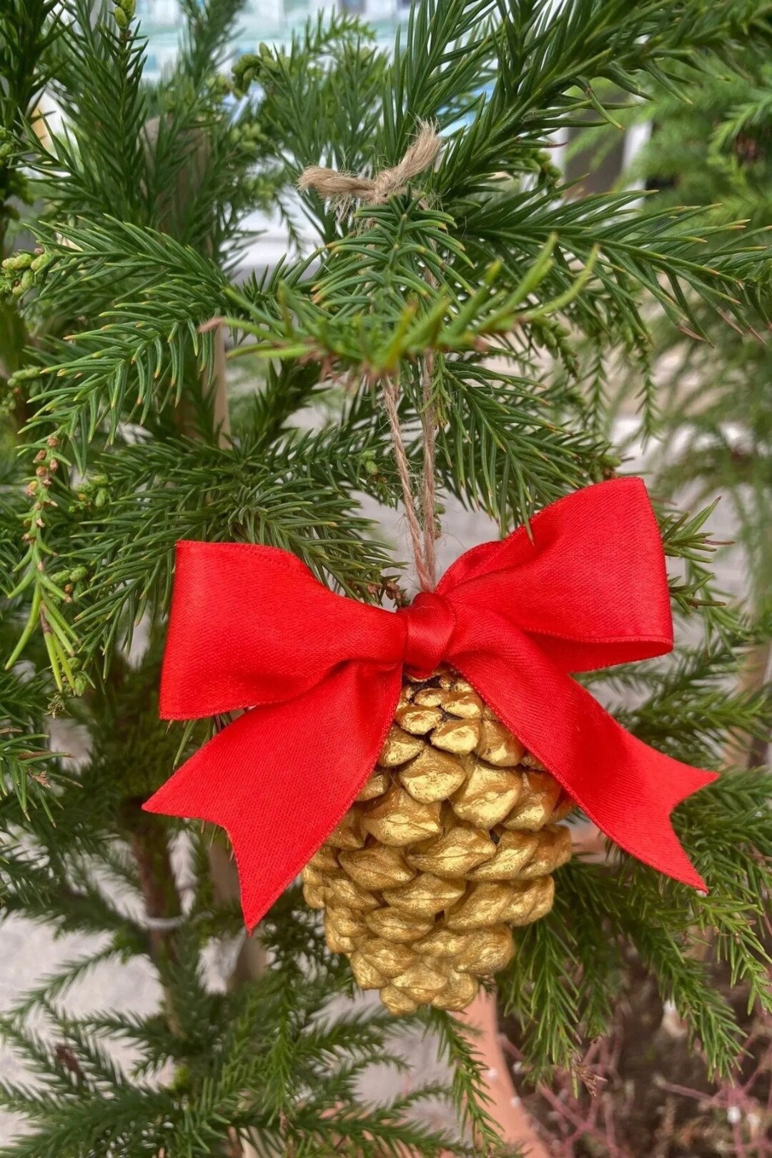 10 PIECES, Gold Pine Cones, Cone Tree Ornament With Ribbon, Christmas