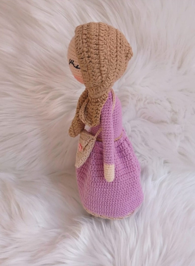 Poupée hijab au crochet, poupée musulmane Amigurumi, poupée Amigurumi au crochet à vendre, cadeau ramadan, cadeau musulman, cadeaux de l'Aïd pour les enfants image 9