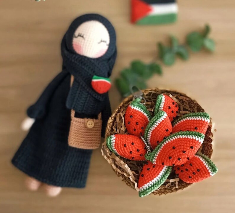 Hijab Häkelpuppe, Palästina Häkelpuppe, Hijab Puppe, Amigurumi Muslimische Puppe, Muslimisches Geschenk, Islamisches Spielzeug, Ramadan Geschenk, Eid Geschenke für Kinder Bild 9