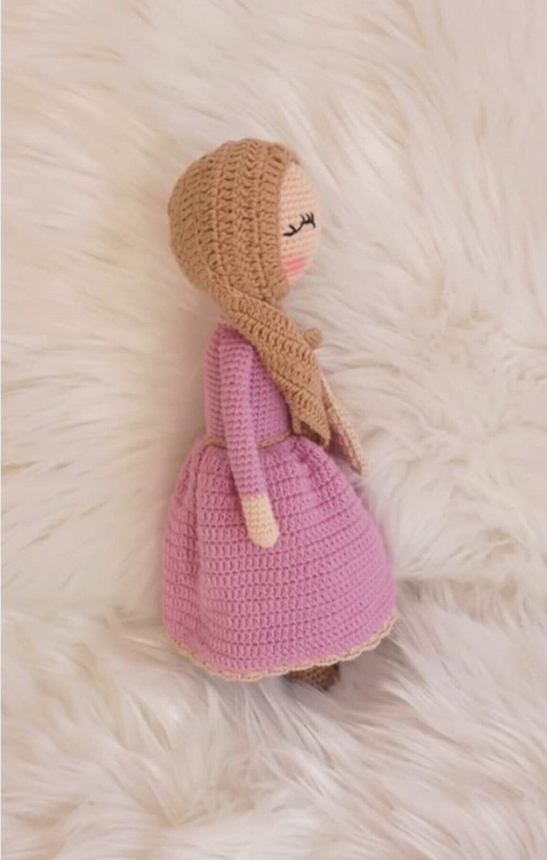 Poupée hijab au crochet, poupée musulmane Amigurumi, poupée Amigurumi au crochet à vendre, cadeau ramadan, cadeau musulman, cadeaux de l'Aïd pour les enfants image 7