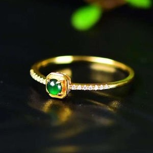 Imperial Grün Mini Jadeit Cabochon Byby-Verlobungsring, delikate Jadeit Ring, echter Jade Diamant zierlicher Ring, Klasse A natürliche Jade