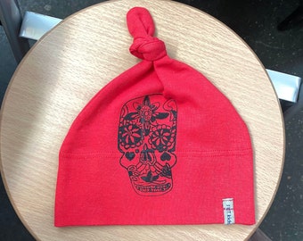 Skull print baby beanie silkscreened, red XS, organic cotton